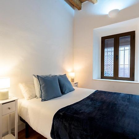 Holi-Rent Gonzalez Cuadrado Lägenhet Sevilla Exteriör bild