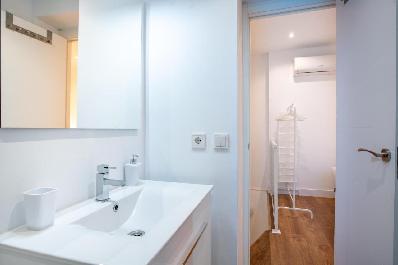 Holi-Rent Gonzalez Cuadrado Lägenhet Sevilla Exteriör bild